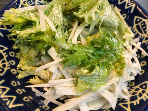 シャキシャキ♪大根とわさび菜のマヨ醤油サラダ^_^